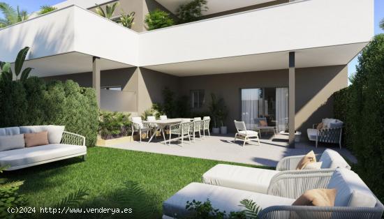 Bajo  con terrazas 35 m2 , jardín privado 14.5 m2 - MALAGA