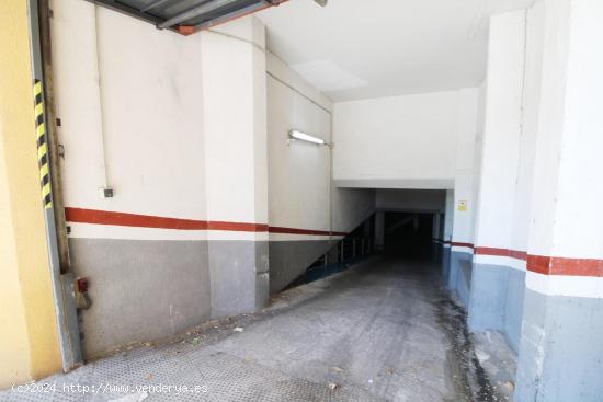 En VENTA 2 plazas de Aparcamiento - TARRAGONA