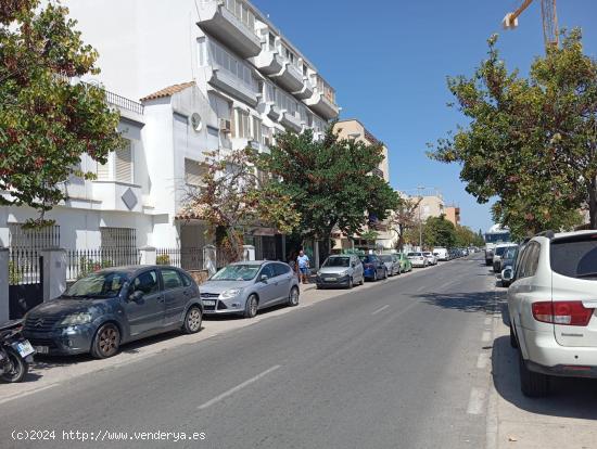  ACOGEDOR PISO DE 2 HABITACIONES  JUNTO AL CERRO FALON - CADIZ 