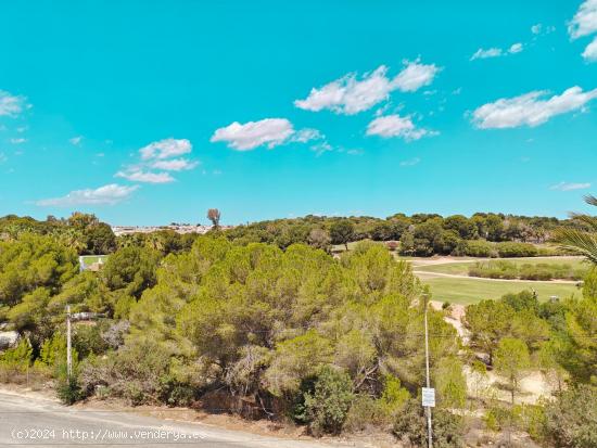 Chalet adosado en venta en Villamartín - ALICANTE