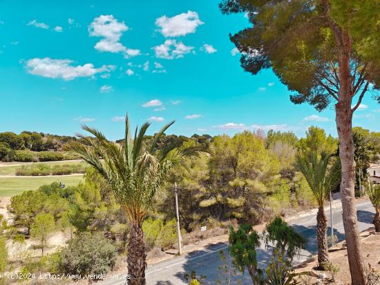 Chalet adosado en venta en Villamartín - ALICANTE