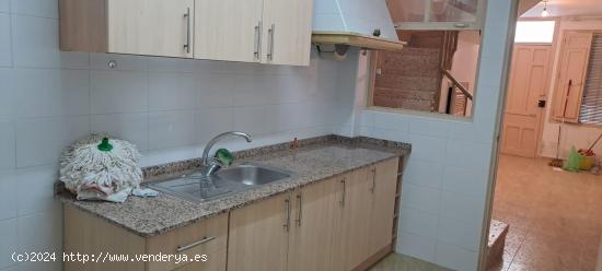 Vivienda Centrica Calle Luis Carrasco Acceso a 2 calles - MURCIA