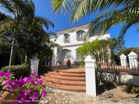 Villa Fabulosa con vista al campo de golf - CADIZ