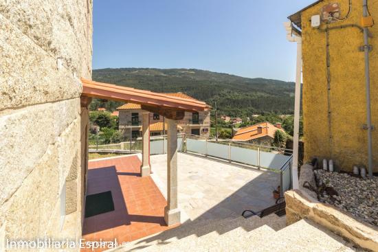 Espectacular Casa en Cotobade con Vistas Increíbles - PONTEVEDRA