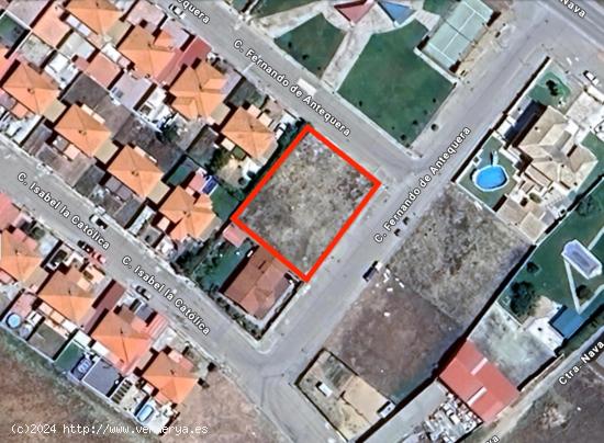 MAGNÍFICA PARCELA EN ESQUINA 800 m²  A LA VENTA!! EN URBANIZACIÓN VILLAVERDE DE MEDINA - VALLADOL