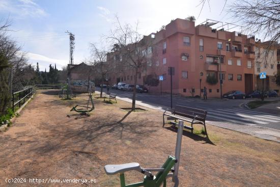 Plaza de parking en edificio Alcazaba Bola de Oro - GRANADA