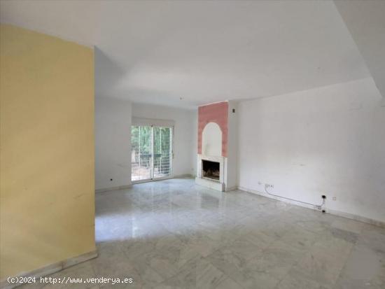 Chalet pareado en venta en Calle Colombia, 41807, Espartinas (Sevilla) 229.000 € - SEVILLA