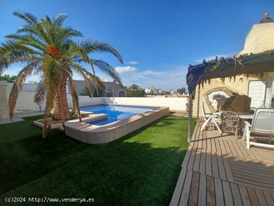 Casa en venta en Torrevieja (Alicante)