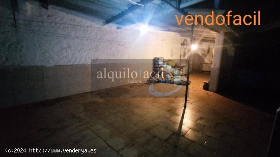 SE VENDE CASA EN CASAS DE JUAN NUÑEZ DE 5 HABITACIONES Y 2 BAÑOS Y PATIO DE 300 METROS POR 119000