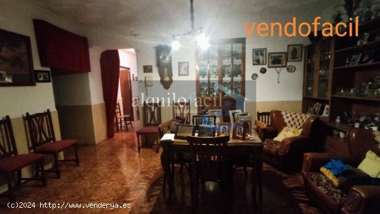 SE VENDE CASA EN CASAS DE JUAN NUÑEZ DE 5 HABITACIONES Y 2 BAÑOS Y PATIO DE 300 METROS POR 119000