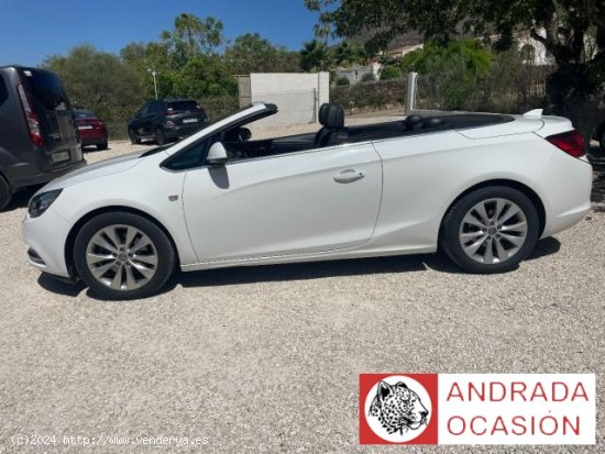 OPEL Cascada en venta en XÃ bia (Alicante) - XÃ bia