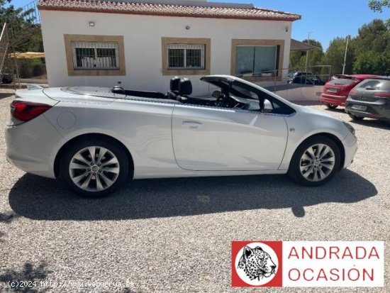 OPEL Cascada en venta en XÃ bia (Alicante) - XÃ bia