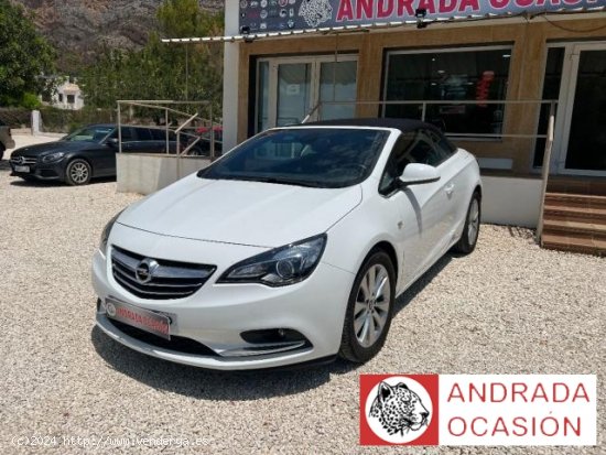 OPEL Cascada en venta en XÃ bia (Alicante) - XÃ bia