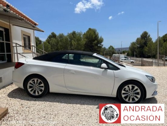 OPEL Cascada en venta en XÃ bia (Alicante) - XÃ bia