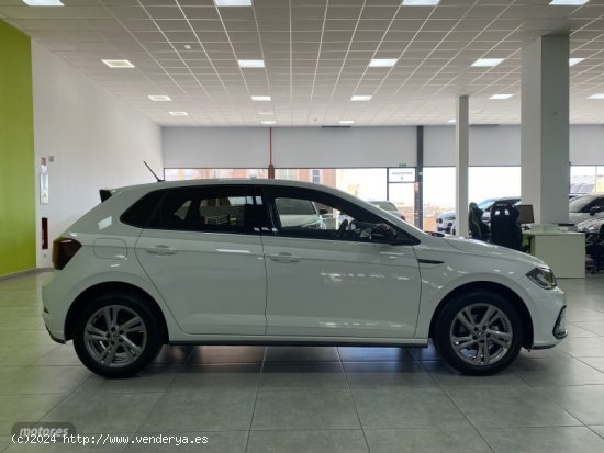 Volkswagen Polo R-Line 1.0 TSI 70kW (95CV) de 2022 con 29.000 Km por 19.800 EUR. en Malaga