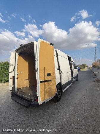 Volkswagen Crafter  de 2019 con 220.000 Km por 26.000 EUR. en Madrid