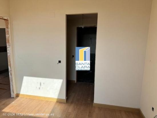 PISO EN VENTA DE 2 DORMITORIOS, BAÑO, ASEO Y PLAZA DE GARAJE CERRADA EN MONFARRACINOS, ZAMORA. - ZA