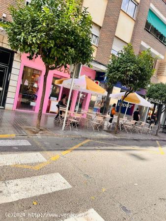 Ocasión única!!! Traspaso y alquiler cafeteria/pasteleria en Avd Al Vedat , Torrent - VALENCIA