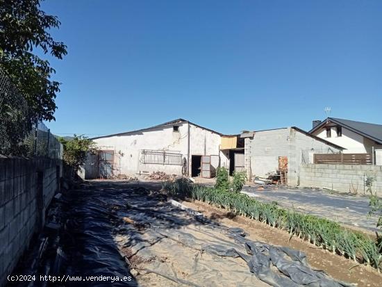  SE VENDE FINCA URBANA CON CASETA DE APEROS - LEON 