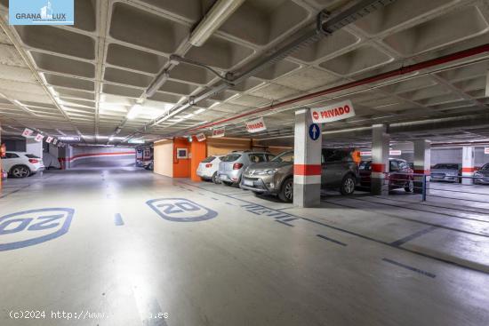 Plaza de parking por cesión en el Parking de Calle Palencia - GRANADA