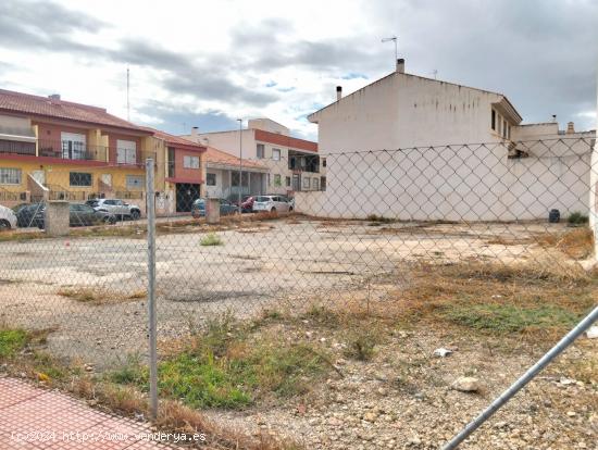 TERRENO URBANO DE 217 m² EN LAS TORRES DE COTILLAS. - MURCIA