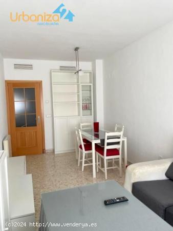 BONITO  APARTAMENTO DE 2 HABITACIONES CON PLAZA DE GARAJE AMUEBLADO - BADAJOZ