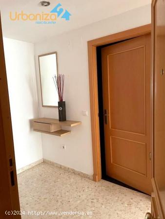 BONITO  APARTAMENTO DE 2 HABITACIONES CON PLAZA DE GARAJE AMUEBLADO - BADAJOZ