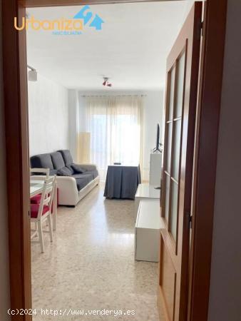 BONITO  APARTAMENTO DE 2 HABITACIONES CON PLAZA DE GARAJE AMUEBLADO - BADAJOZ