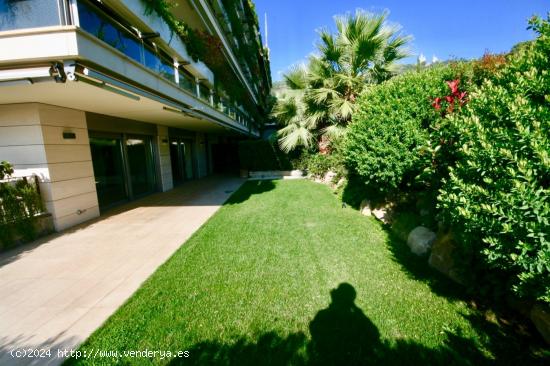 Maravillosa Planta Baja Dúplex con jardín y piscina en exclusivo Torre Vilana! - BARCELONA