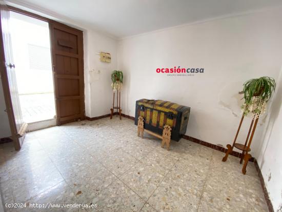 CASA CON TEJADO NUEVO A LA VENTA - CORDOBA