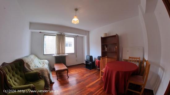 PISO DE 4 DORM. EN VENTA EN SANTIAGO - A CORUÑA