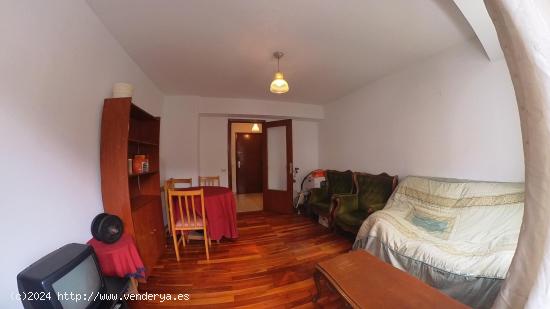 PISO DE 4 DORM. EN VENTA EN SANTIAGO - A CORUÑA