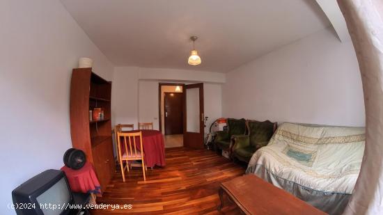 PISO DE 4 DORM. EN VENTA EN SANTIAGO - A CORUÑA