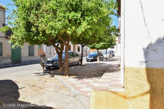  CASA EN CENTRO DE OTURA - GRANADA 