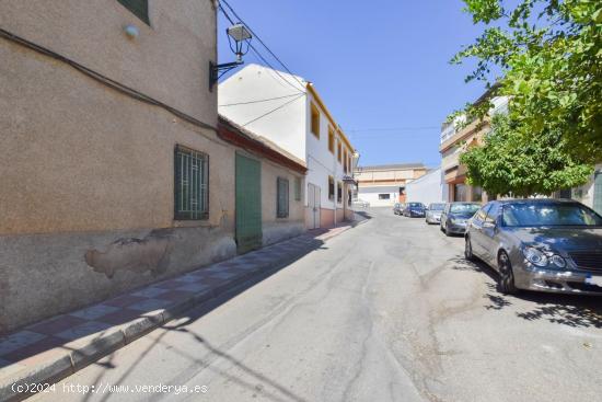 CASA EN CENTRO DE OTURA - GRANADA