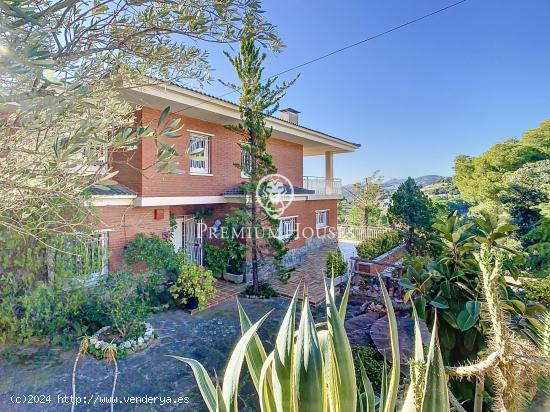 Casa en venta con magníficas vistas al mar - BARCELONA