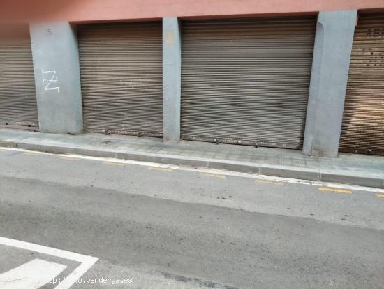  OPORTUNIDAD SE VENDE LOCAL EN EL CENTRO DE MONTCADA . 800 METROS    256.000 € - BARCELONA 