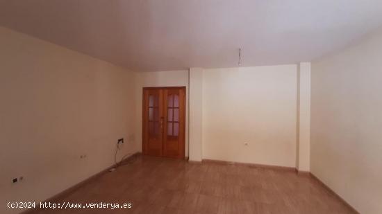 Dúplex en venta de 5 dormitorios en Las Norias de Daza - ALMERIA