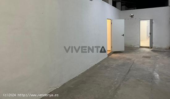 FANTASTICO LOCAL COMERCIAL AL LADO DE LA AVENIDA DEL RIO - MURCIA