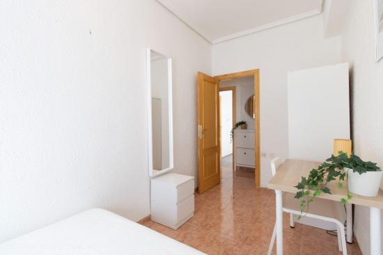 HABITACIÓN EN ALQUILER EN SAGUNTO - VALENCIA