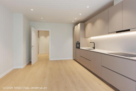 VIVIENDA NUEVA A ESTRENAR EN RIERA DE CASSOLES - BARCELONA