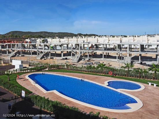 RESIDENCIAL DE OBRA NUEVA DE BUNGALOW EN VISTABELLA - ALICANTE