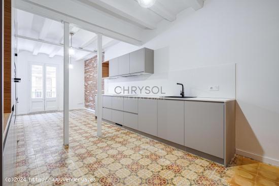 Piso en venta reformado en El BORN. - BARCELONA