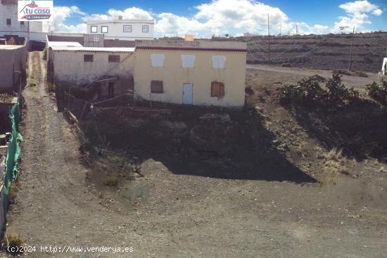 ¡OPORTUNIDAD! Se vende finca con casa en una parcela de 3.666 m², a minutos de Tafira y Las Palmas