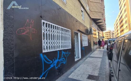 Local en alquiler en Carrera del sábado con Juan Pablo Bonet - ZARAGOZA