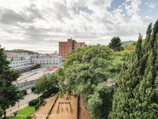 VISTAS A LA CIUDAD, MAR Y MONTAÑA - BARCELONA