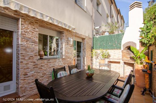 Encantadora Casa Adosada con Vistas al Mar en venta en Sant Andreu de Llavaneres - BARCELONA