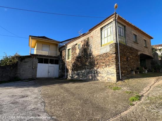 CASA EN VENNTA EN LAZA - ORENSE