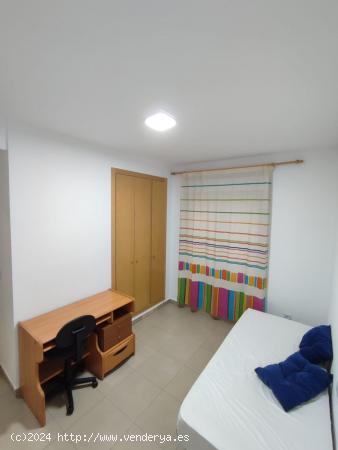 ESTUPENDA VIVIENDA DE TRES DORMITORIOS CON PISCINA COMUNITARIA. - MURCIA