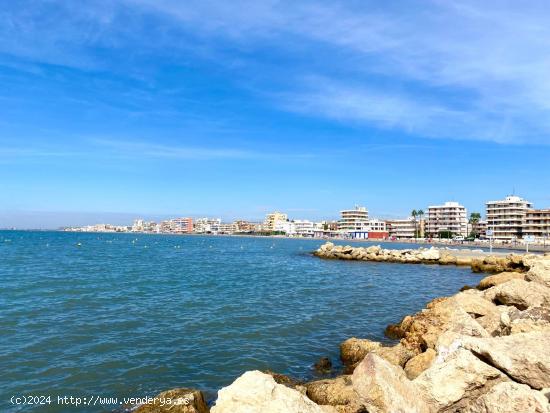 PISO EN PRIMERA LINEA DE PLAYA EN SANTA POLA - ALICANTE